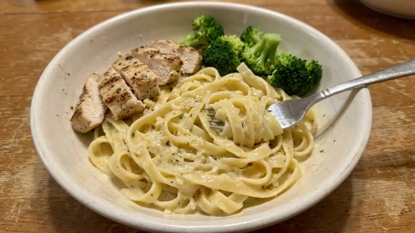 Copycat Olive Garden Pasta e Fagioli Soup: Cozy, Hearty & Just Like the Restaurant 2 Copycat Olive Garden Pasta e Fagioli Soup with beef and beans